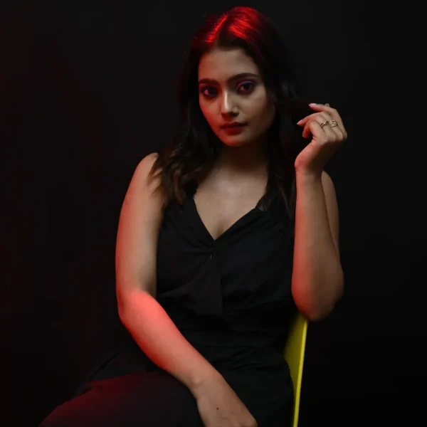 Fashion Shoot Perfection – Frame by CP Wedding & FilmistHar pose mein ek confidence chhupa hota (13)