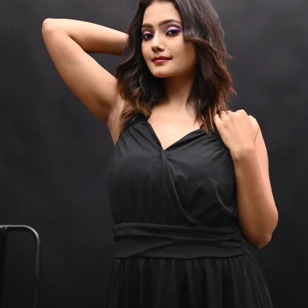 Fashion Shoot Perfection – Frame by CP Wedding & FilmistHar pose mein ek confidence chhupa hota (2)